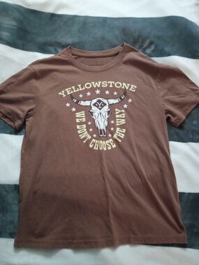 Yellowstone Brown Short Sleeve Graphic Tee